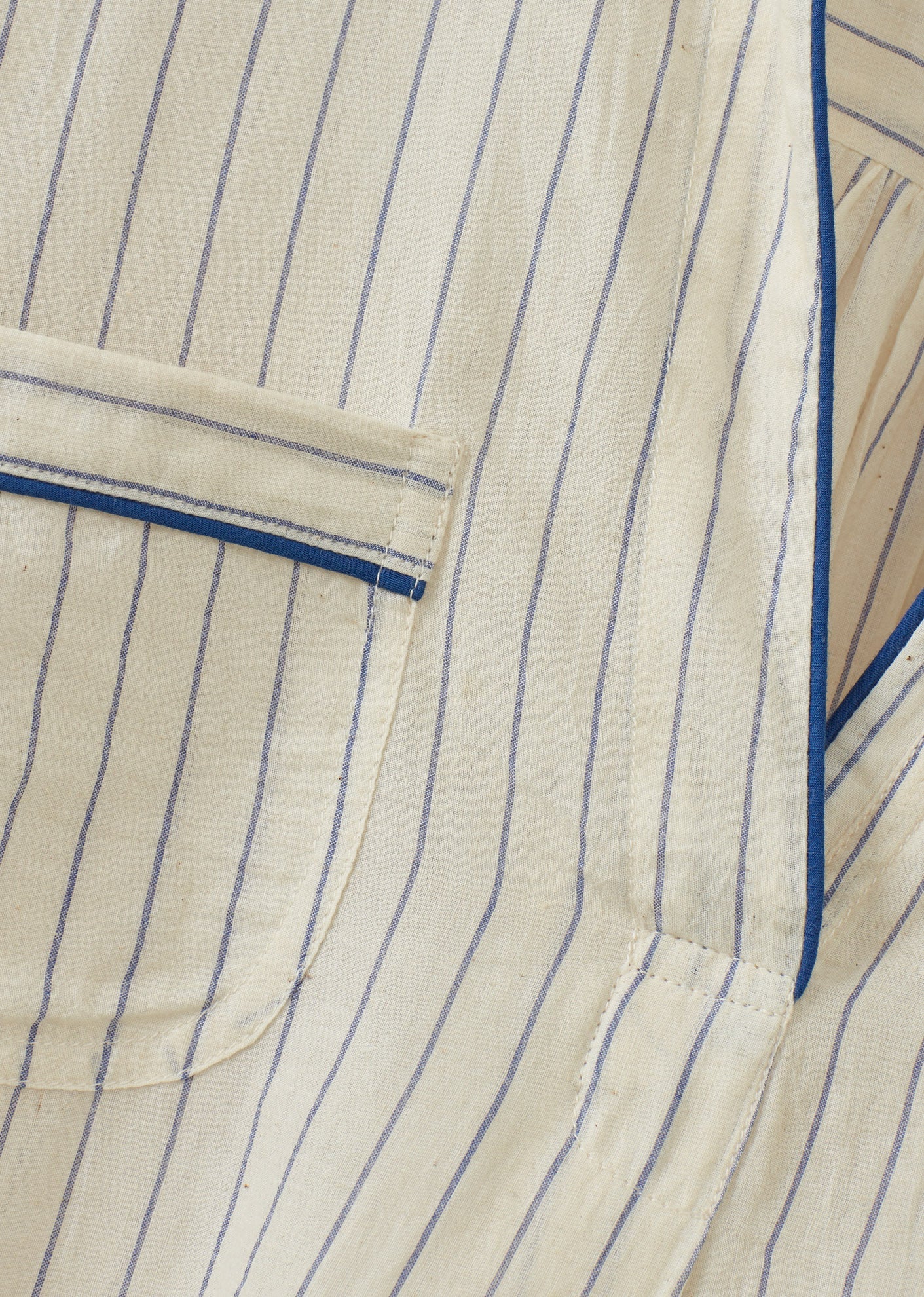 WOMANS NIGHT DRESS ECRU BLUE STRIPE