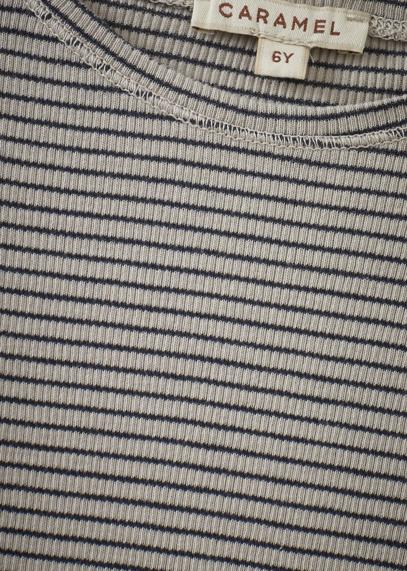 KISHON TOP - PEBBLE/NAVY STRIPE