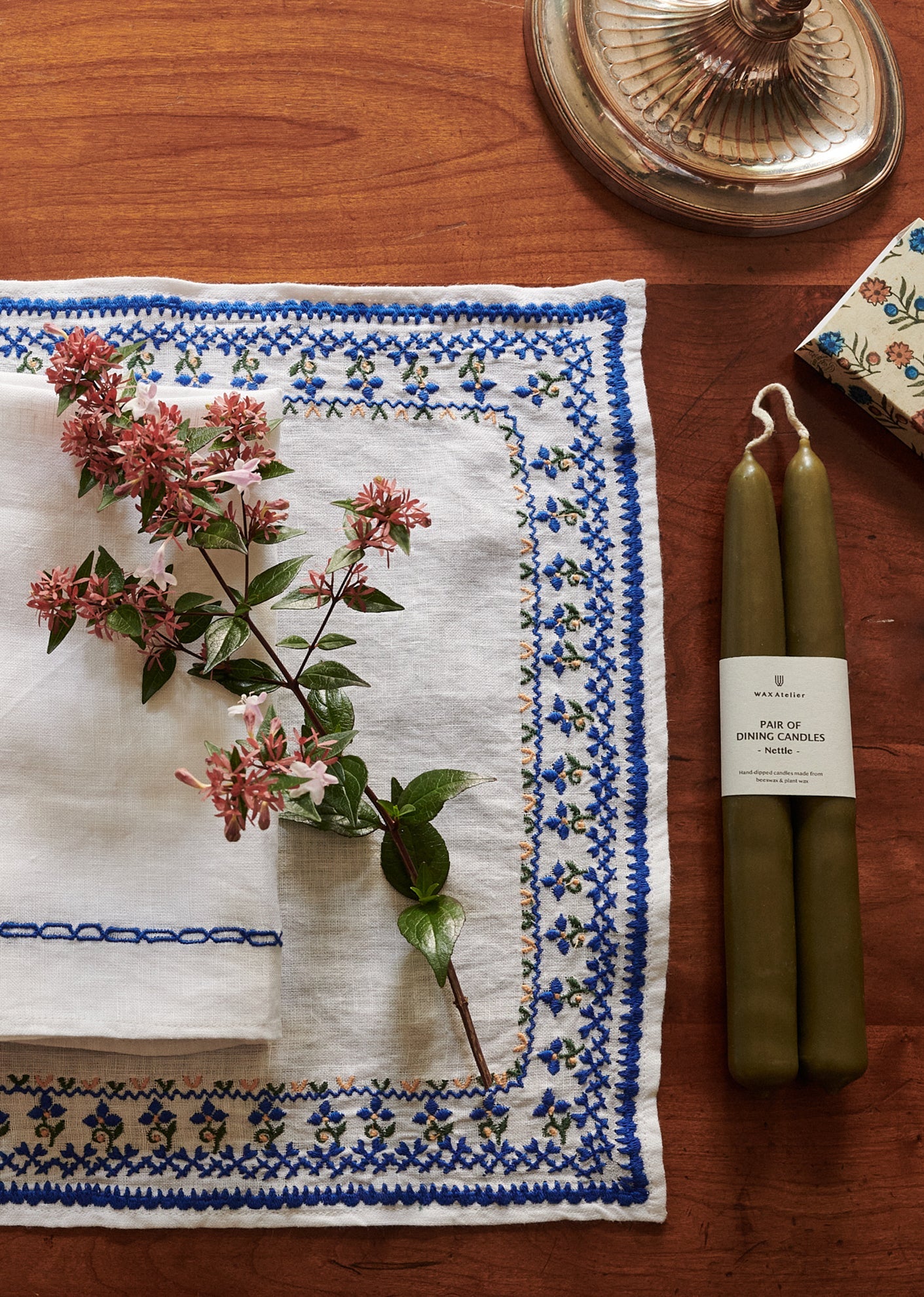 PLACEMATS - OFF WHITE WITH BLUE 2