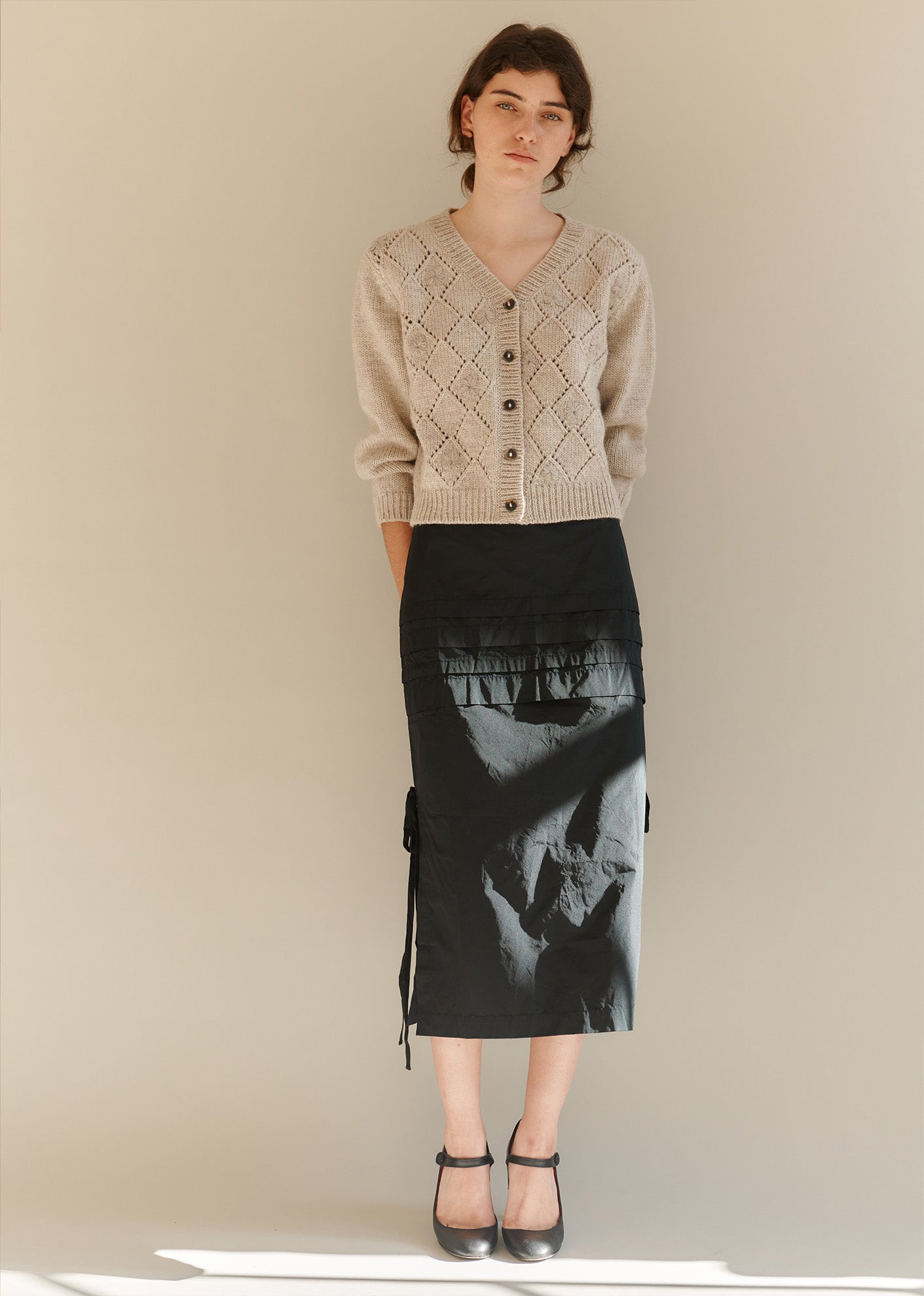 WOMAN TUCK SKIRT - BLACK